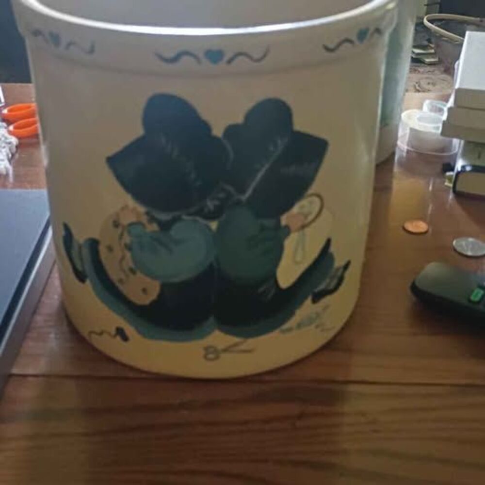 Robinson Ransbottom Pottery Co. 1 Gallon Stoneware Crock with Amish Folk Art